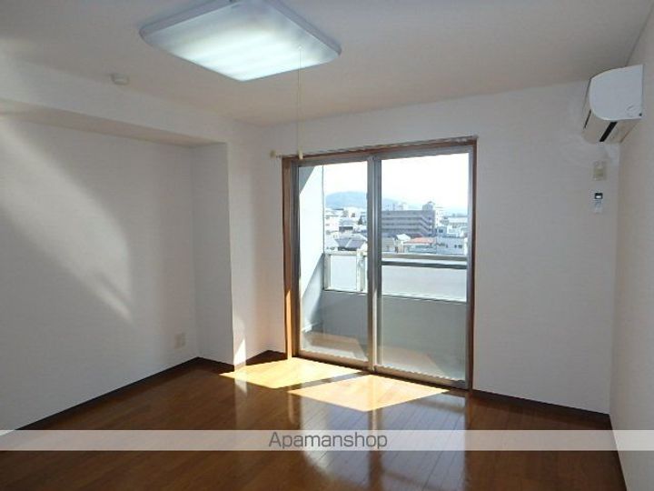 LON BLDG.605の居間