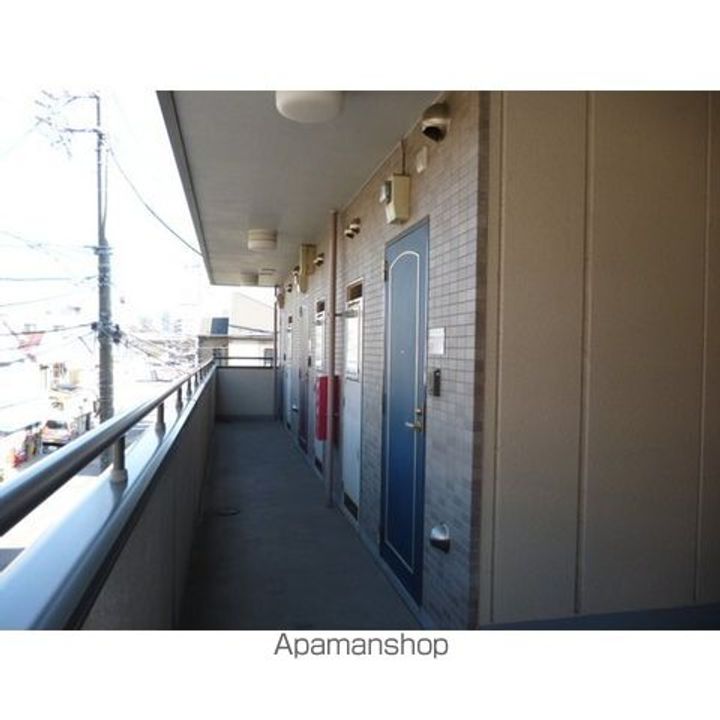 エスポワール港201号室の玄関