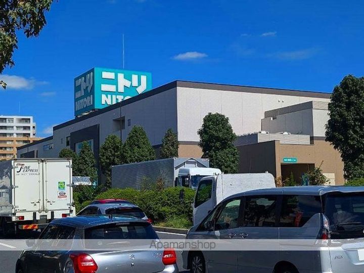 レオパレスシャルマンの周辺