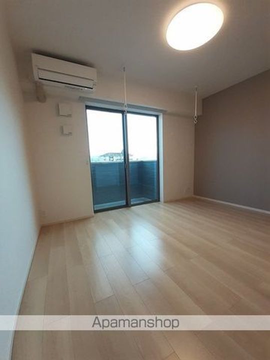 ゼロツー弐番館の居間