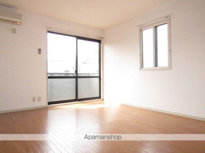 ラフィーネST B棟の居間