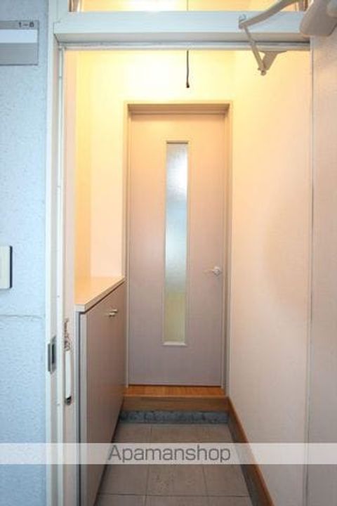 北海道網走市南十一条西2丁目の賃貸アパートの玄関