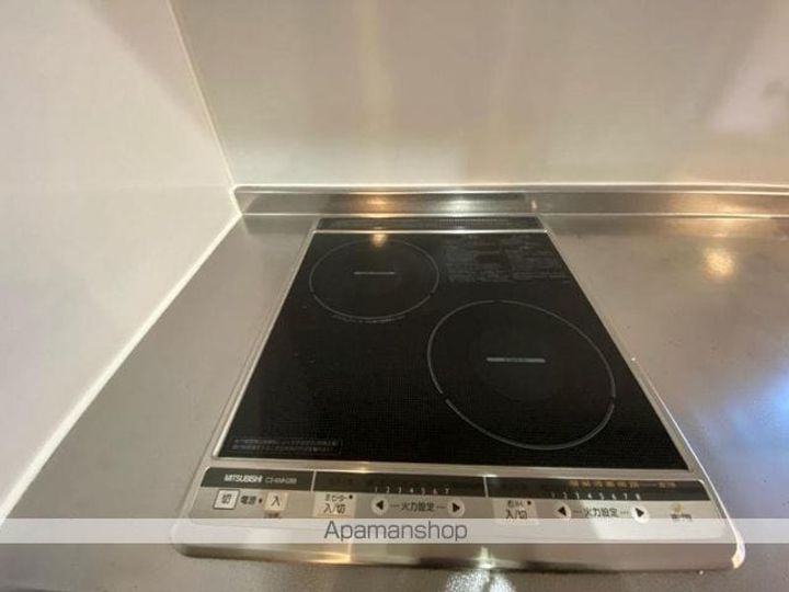 プレシャスタイム亀井町301の内装