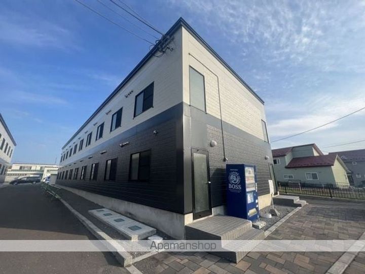 レオパレスエミール美原台B館206の外観