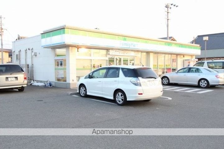 香川県高松市今里町の賃貸アパートの周辺