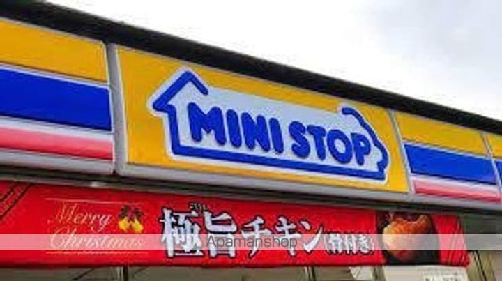 リバーサイドプレーヌの周辺