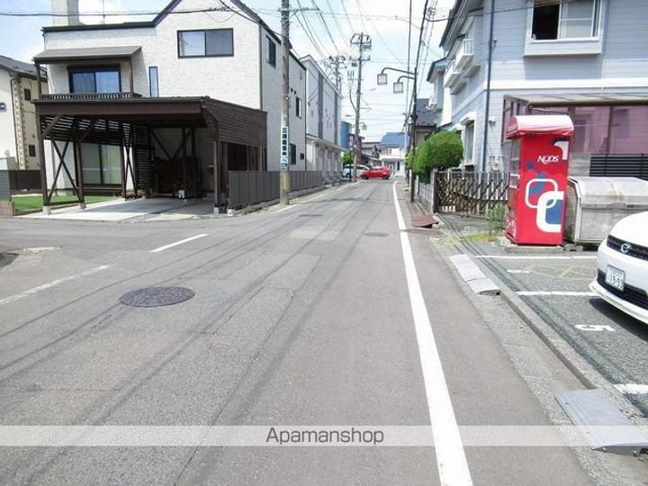 ロジェボアソナードの周辺