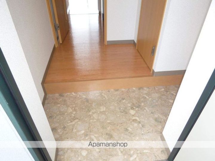 リシェスグランデ203の玄関