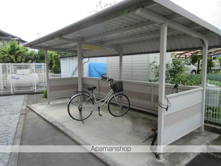 山梨県甲斐市島上条の賃貸アパートの外観