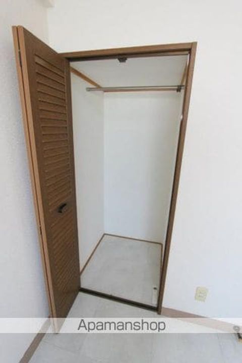 香川県高松市鶴市町の賃貸マンションの内装
