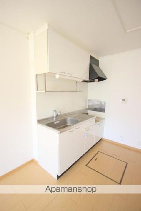 香川県高松市屋島東町の賃貸アパートのキッチン