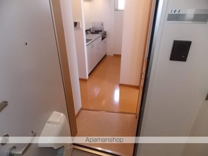 グランヒルズ壱番館の玄関