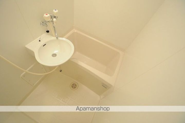 レオパレストモエの風呂
