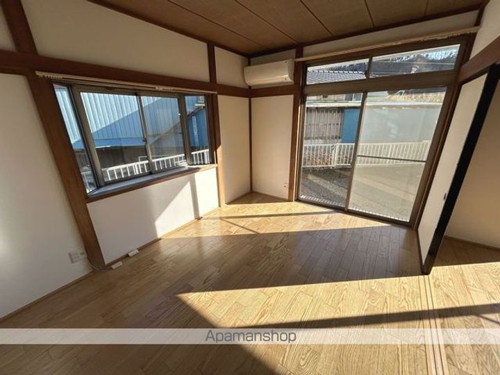 シャトリエⅠ・Ⅱの居間