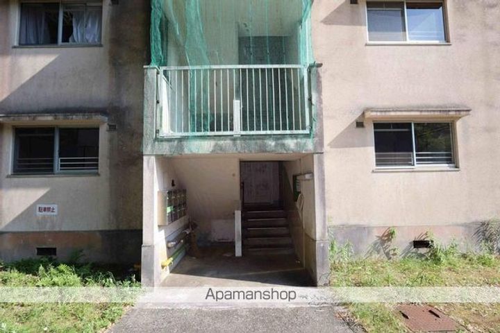 ビレッジハウス埴生1号棟の外観