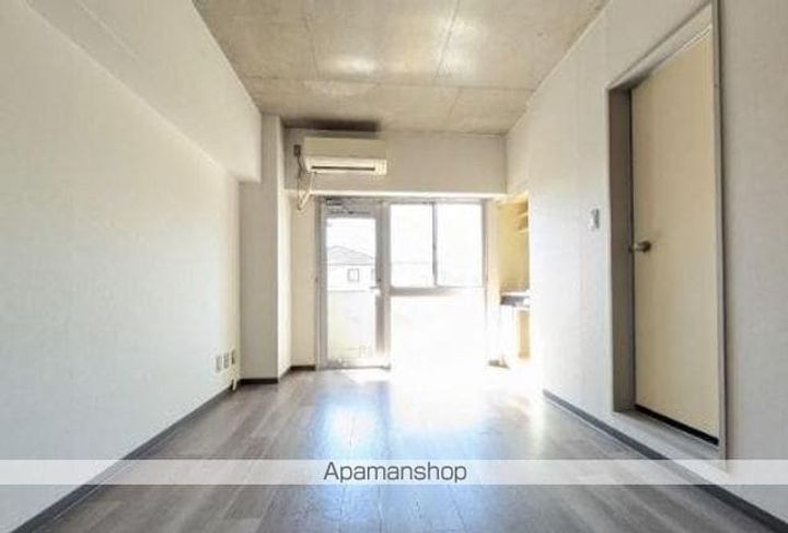 R・太田ハイムの居間