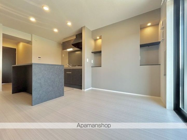 滋賀県東近江市小脇町の賃貸アパートの居間