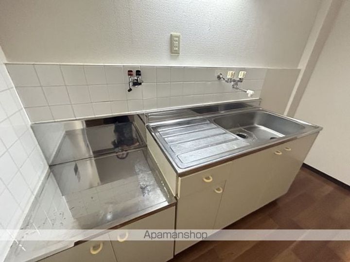 ナショナルマンション202の内装