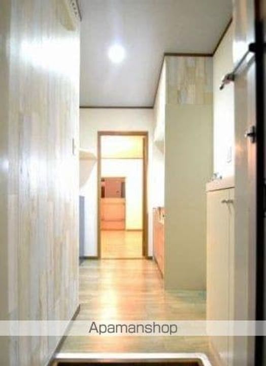 香川県さぬき市鴨庄の賃貸アパートの玄関
