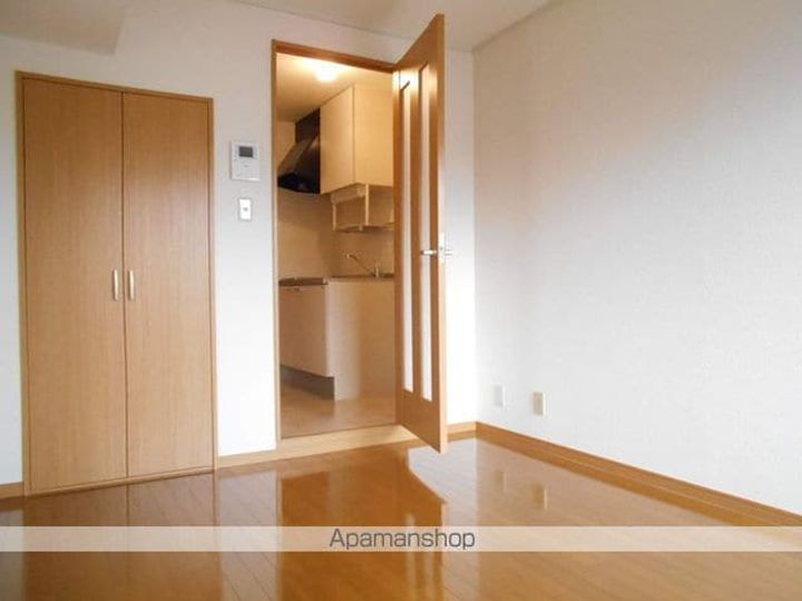 東京都日野市神明1丁目の賃貸アパートの内装