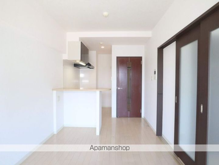 愛知県名古屋市千種区今池5丁目の賃貸マンション1014の居間