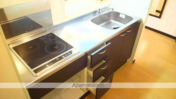 レオネクスト日比津101のキッチン