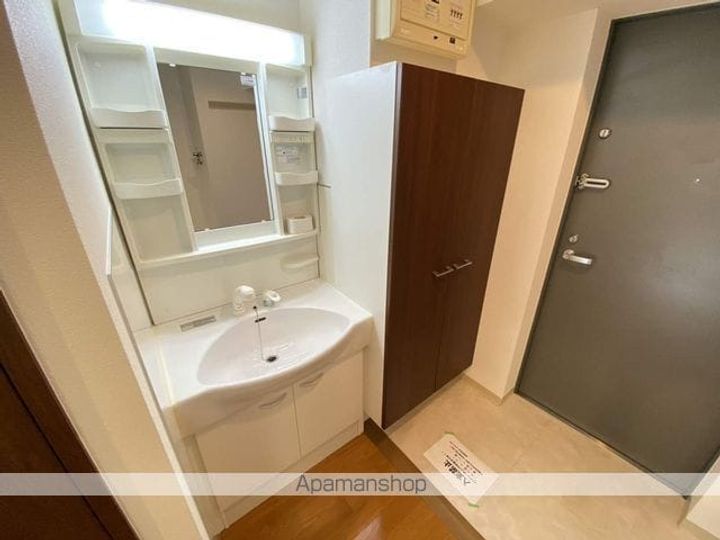 宮城県仙台市宮城野区榴岡3丁目の賃貸マンション702の内装