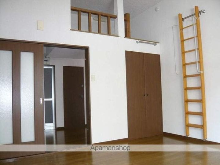 キャンパスヤードの内装