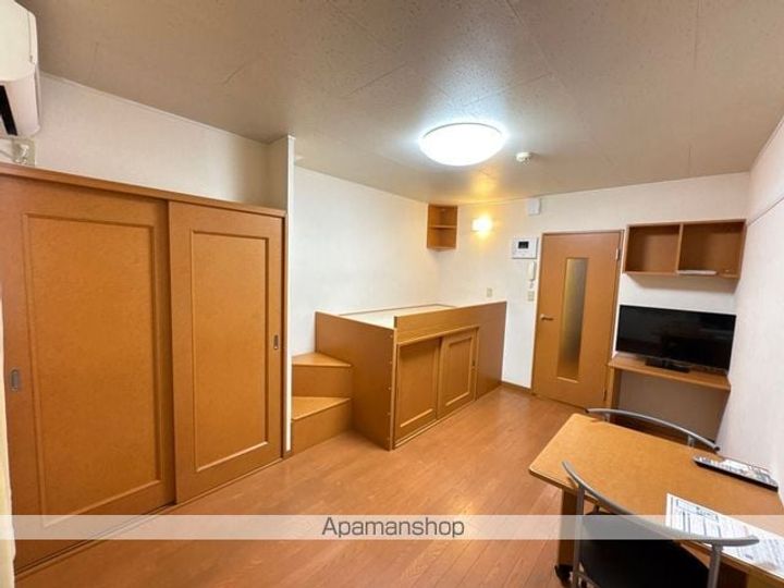 レオパレスラポールの内装