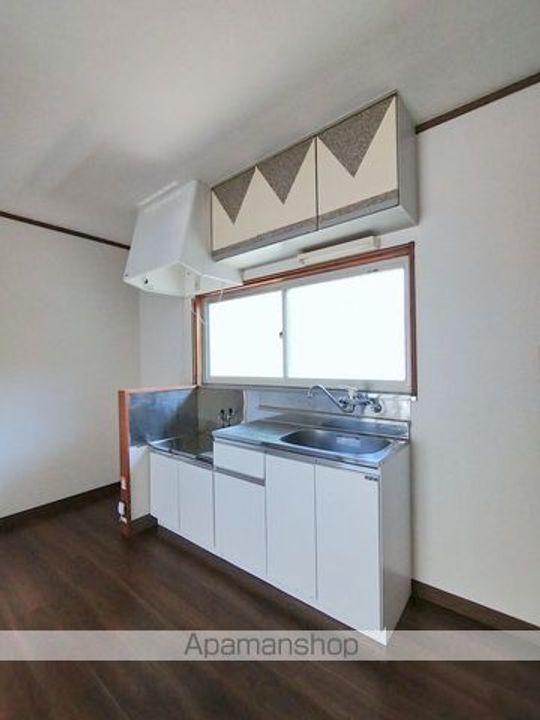神奈川県川崎市宮前区馬絹4丁目の賃貸アパートのキッチン