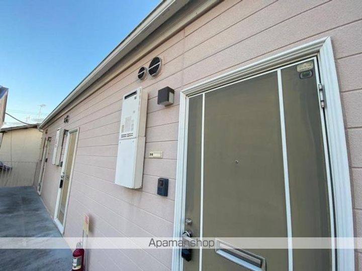 香川県高松市伏石町の賃貸アパートの外観