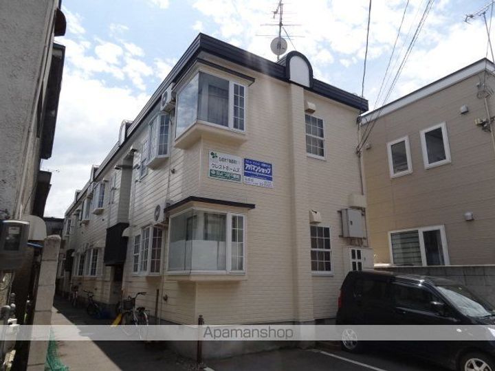 クレストホームズの外観