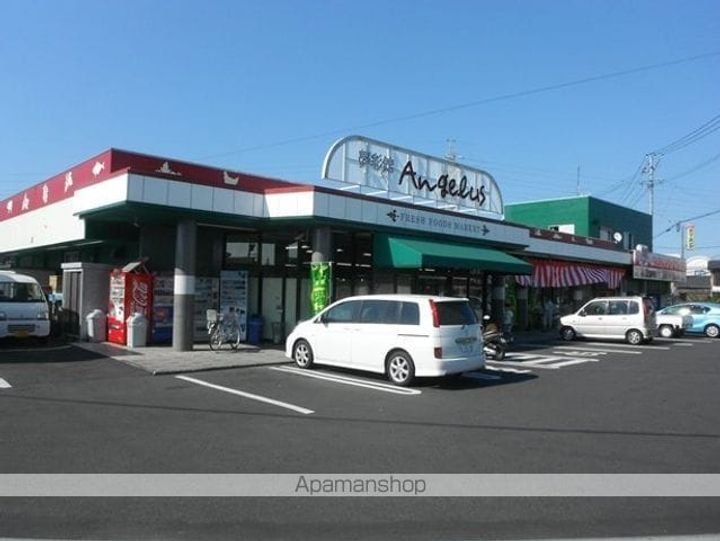 グランドソレイユの周辺