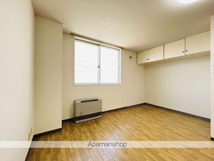 カネオビル柏木(カネオビルカシワギ)307の居間