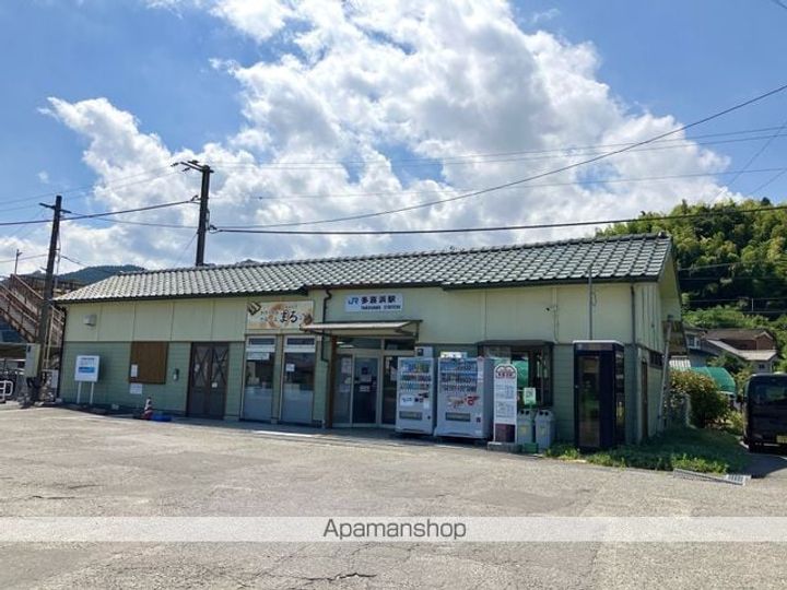 愛媛県新居浜市又野1丁目の賃貸アパート103の周辺