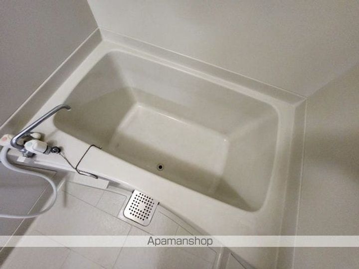 クレストコートA棟103の内装