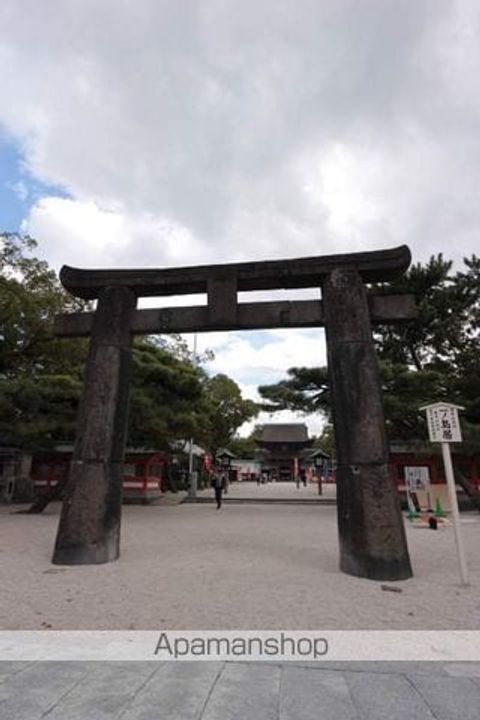 クイーンズ九大前の周辺