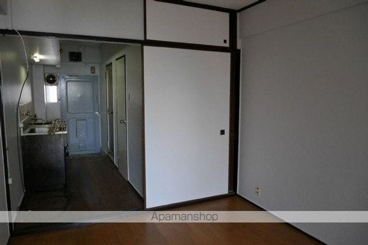 第一村山マンション302号室の内装