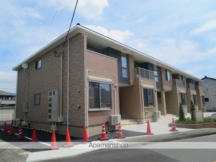 山梨県甲府市住吉5丁目の賃貸アパートの外観