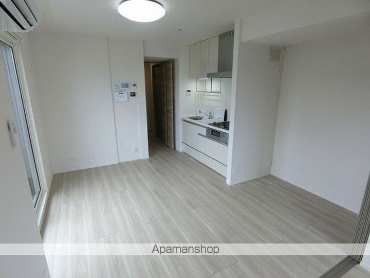 シャトル古市の内装