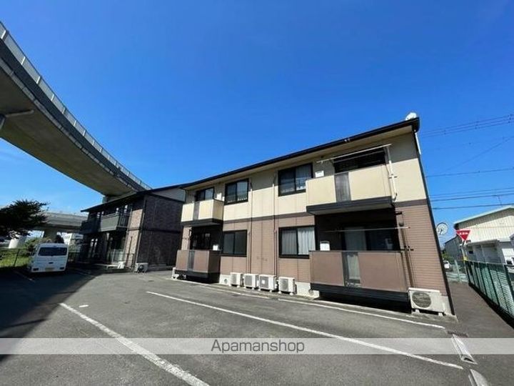 香川県高松市林町の賃貸アパートの外観