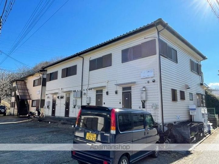 東京都八王子市寺田町の賃貸アパートの外観