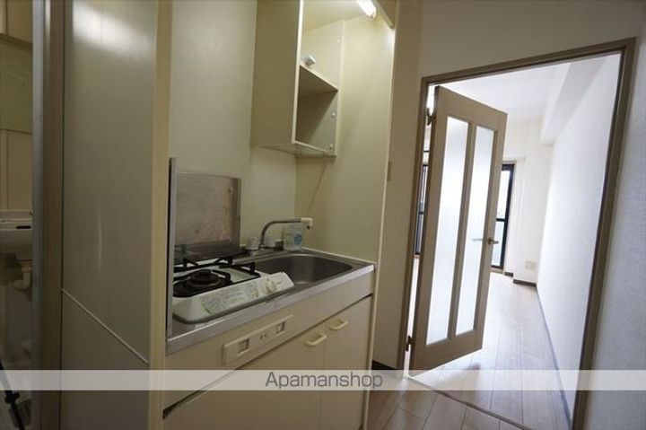 愛知県名古屋市東区泉2丁目の賃貸マンションのキッチン