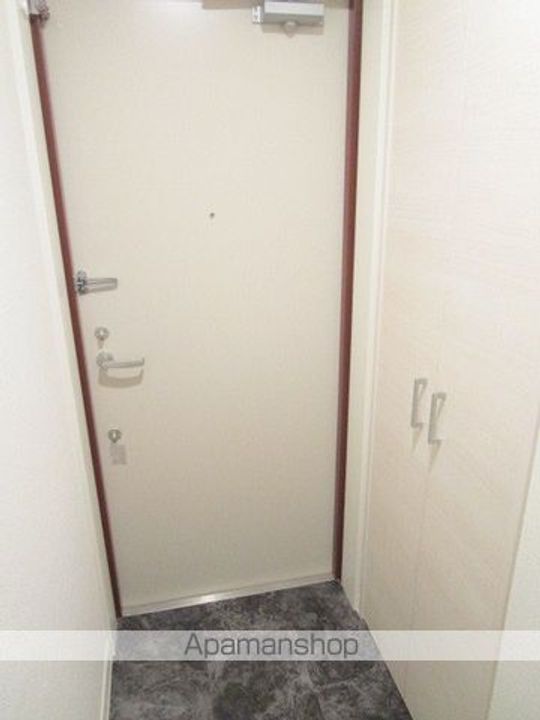 東京都杉並区高円寺南2丁目の賃貸マンションの玄関