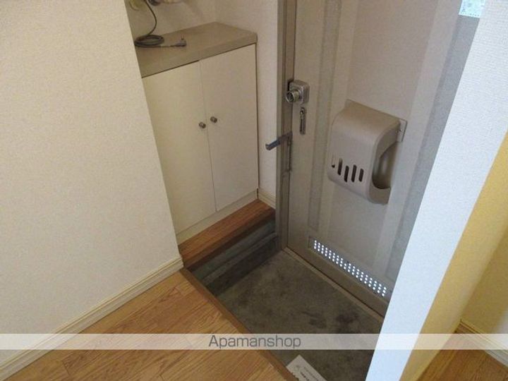 ファミール北日詰Aの玄関