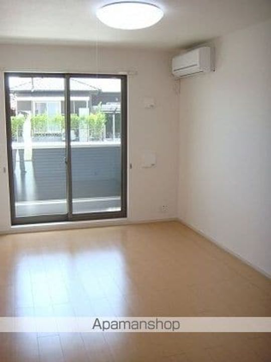 宮崎県宮崎市清武町あさひ2丁目の賃貸アパート102の居間