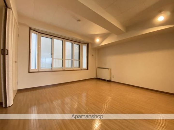 ロイヤルガーデンBの内装