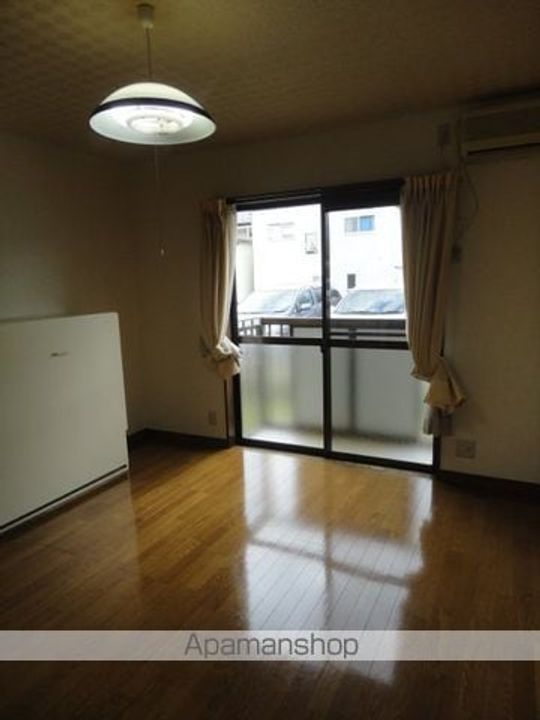 コーポ・エムの居間