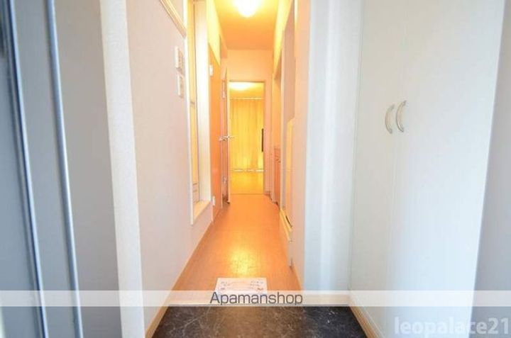 レオパレスグランコート瀬戸108の玄関