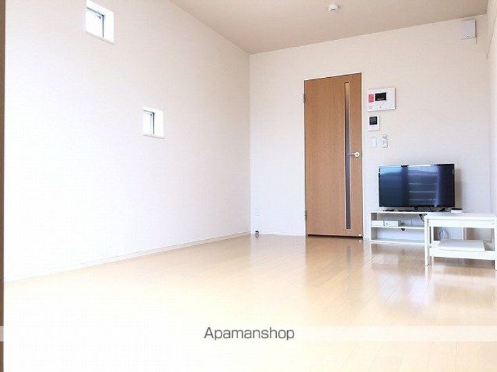 クレイノケアン103の居間